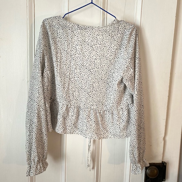 Shein Polkadot Long Sleeve Blouse! So Cute!! - Picture 2 of 4